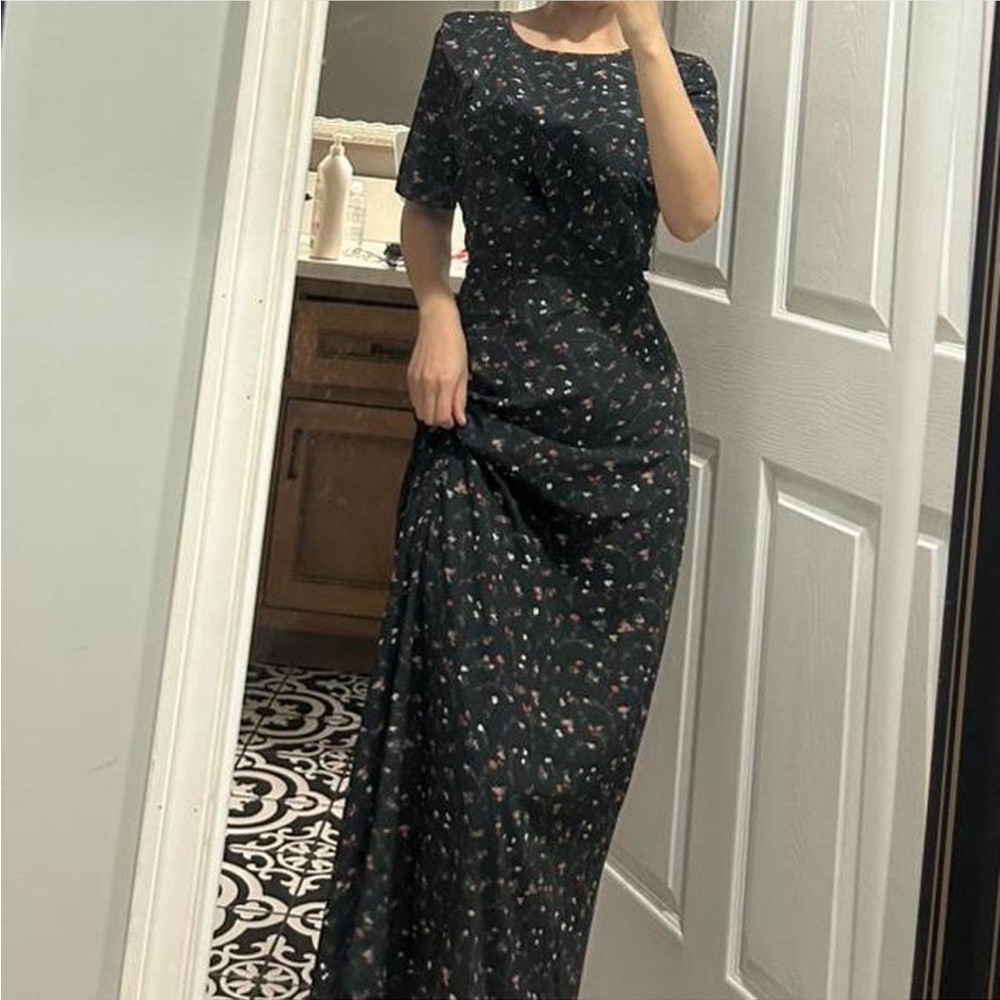 Elegant Black Floral Maxi Dress